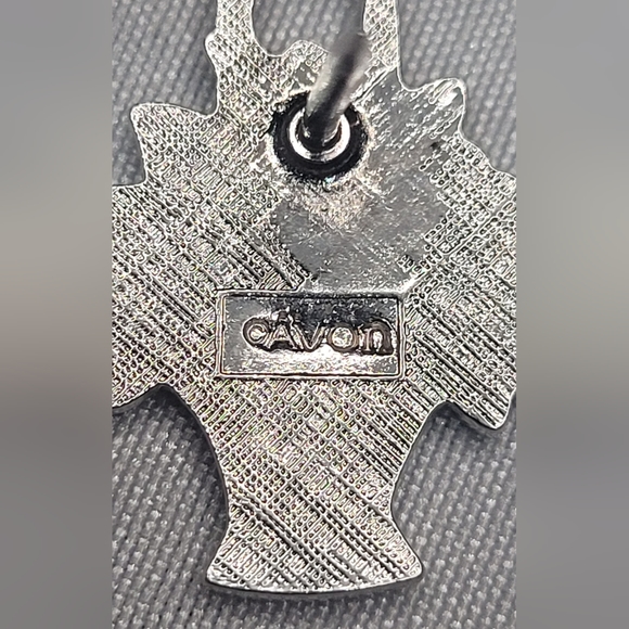 Avon's Vtg "Flower Basket Pin" - Picture 3 of 4